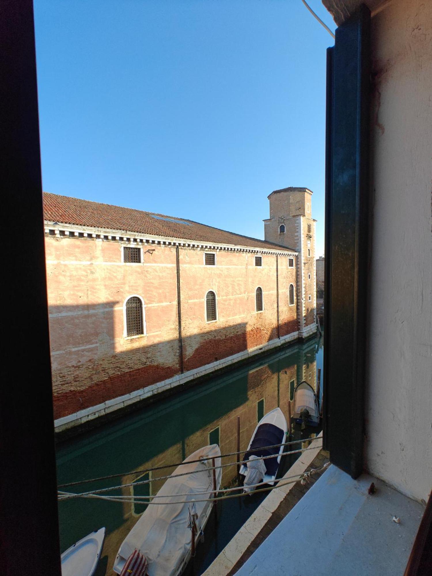 Castello Canal View Венеция Экстерьер фото