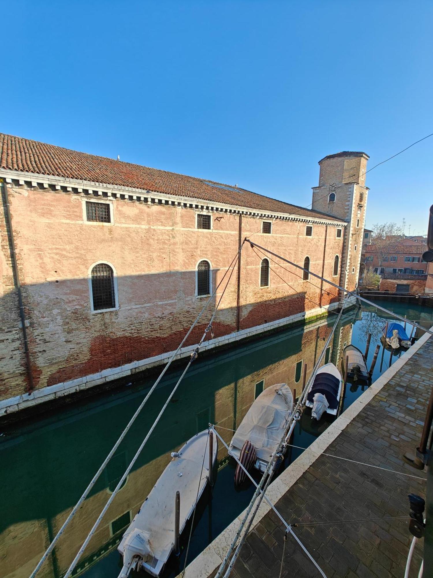 Castello Canal View Венеция Экстерьер фото